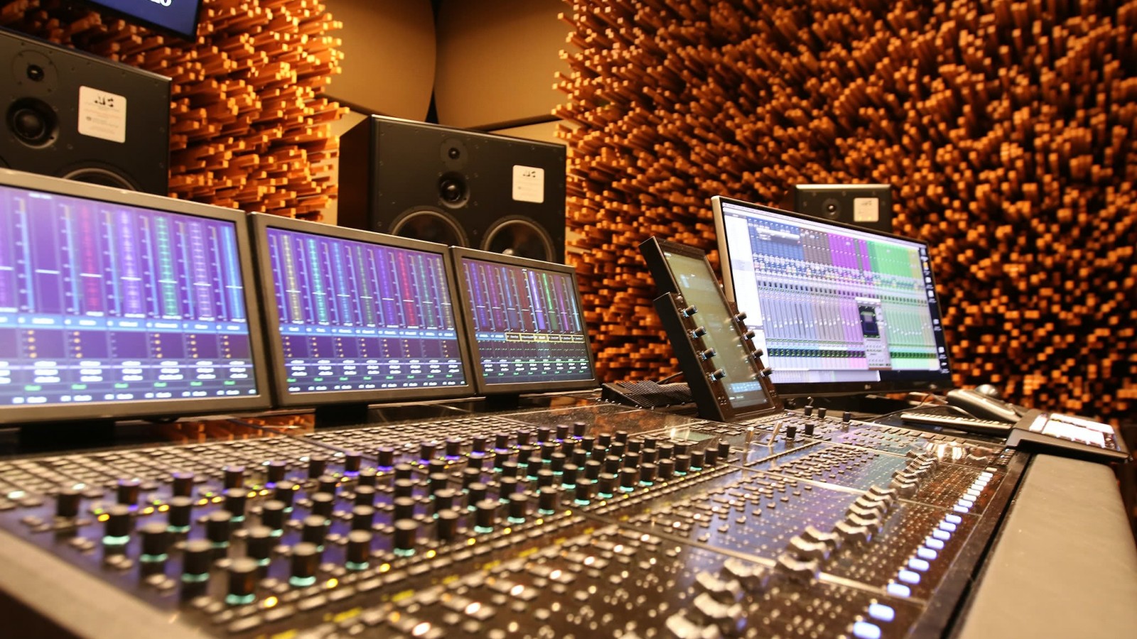 Blackbird Studio Recording Studio, United States | Studio C Gallery | Miloco