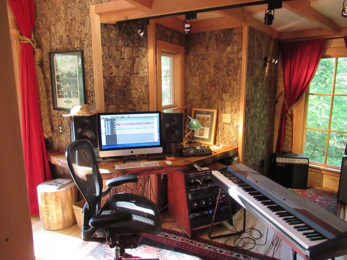 A studio you'll want to hibernate in: Bear Creek Studio