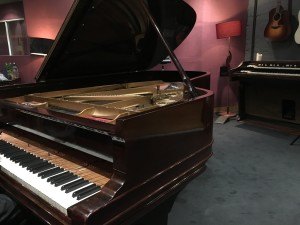 Steinway Livingston Studio 1 Grand Piano 